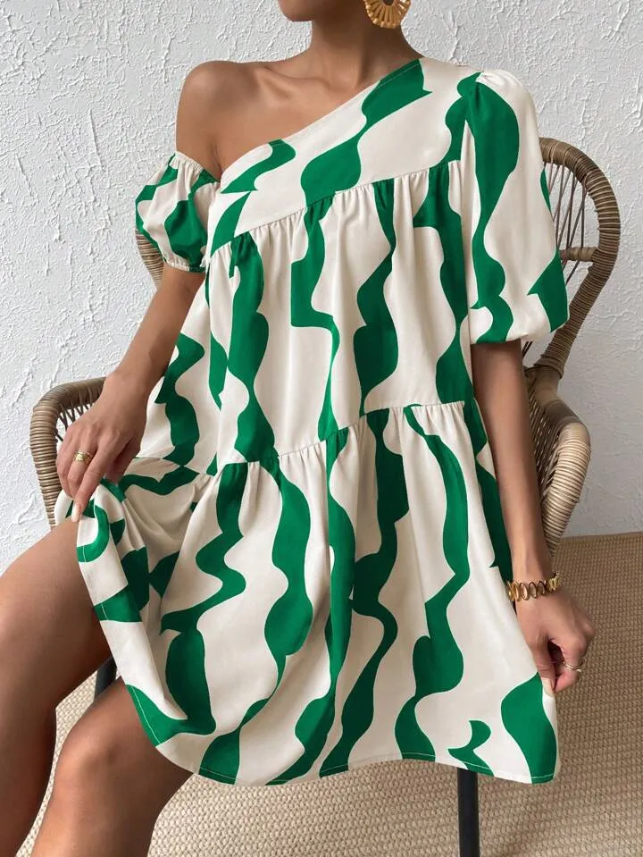 Allover print asymmetrical neck puff sleeve in print green