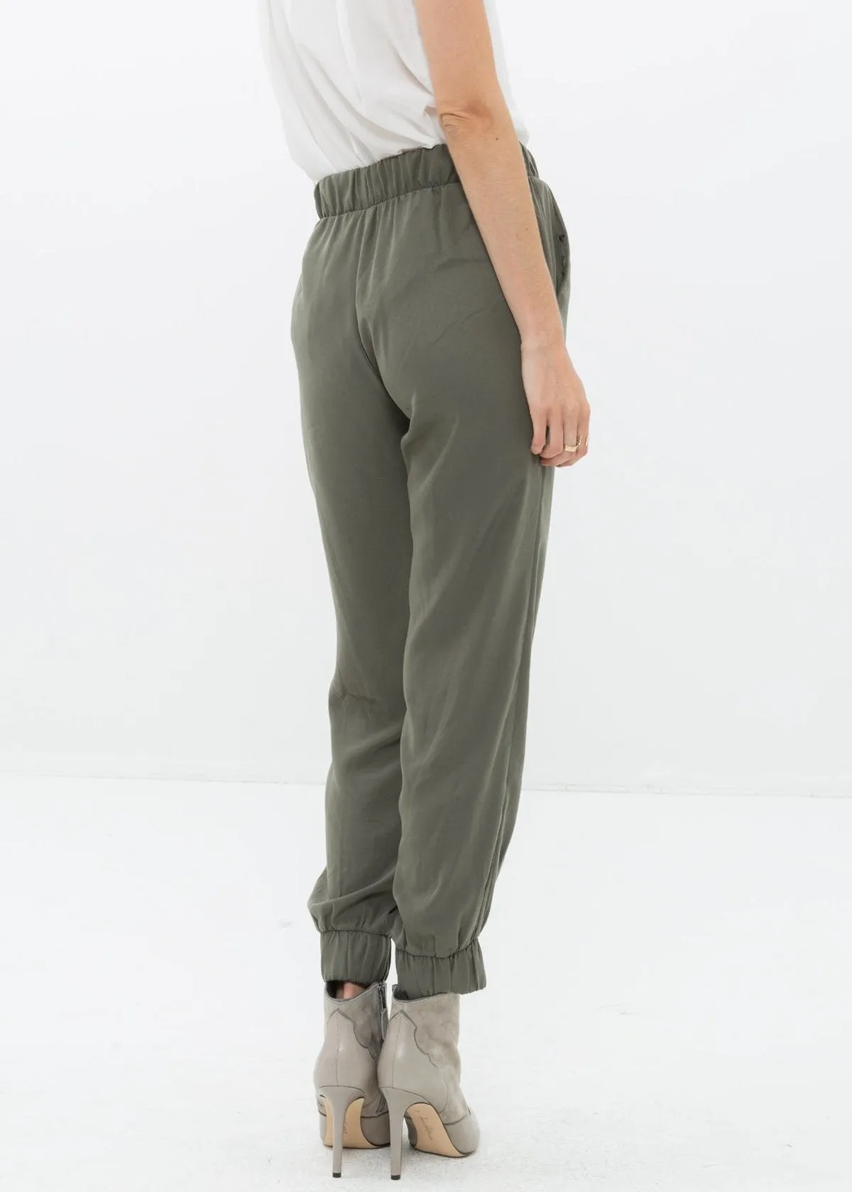 Women's All Day Elastic Cuff Jogger Pants